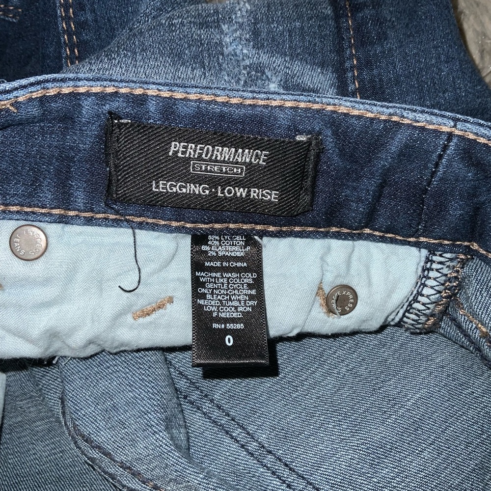 Express Low Rise Distressed Jeggings - Picture 5 of 5